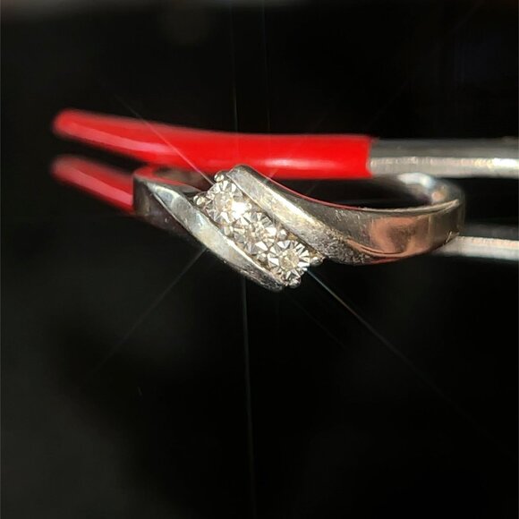 10K White Gold 3-Small Diamonds Ring - Picture 7 of 11